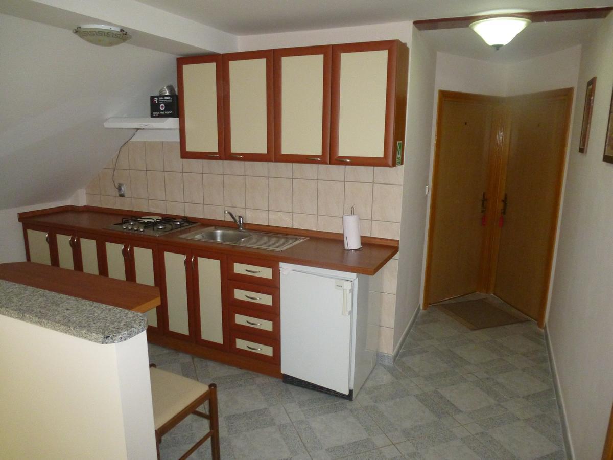 Apartments Mise Ogulin Buitenkant foto