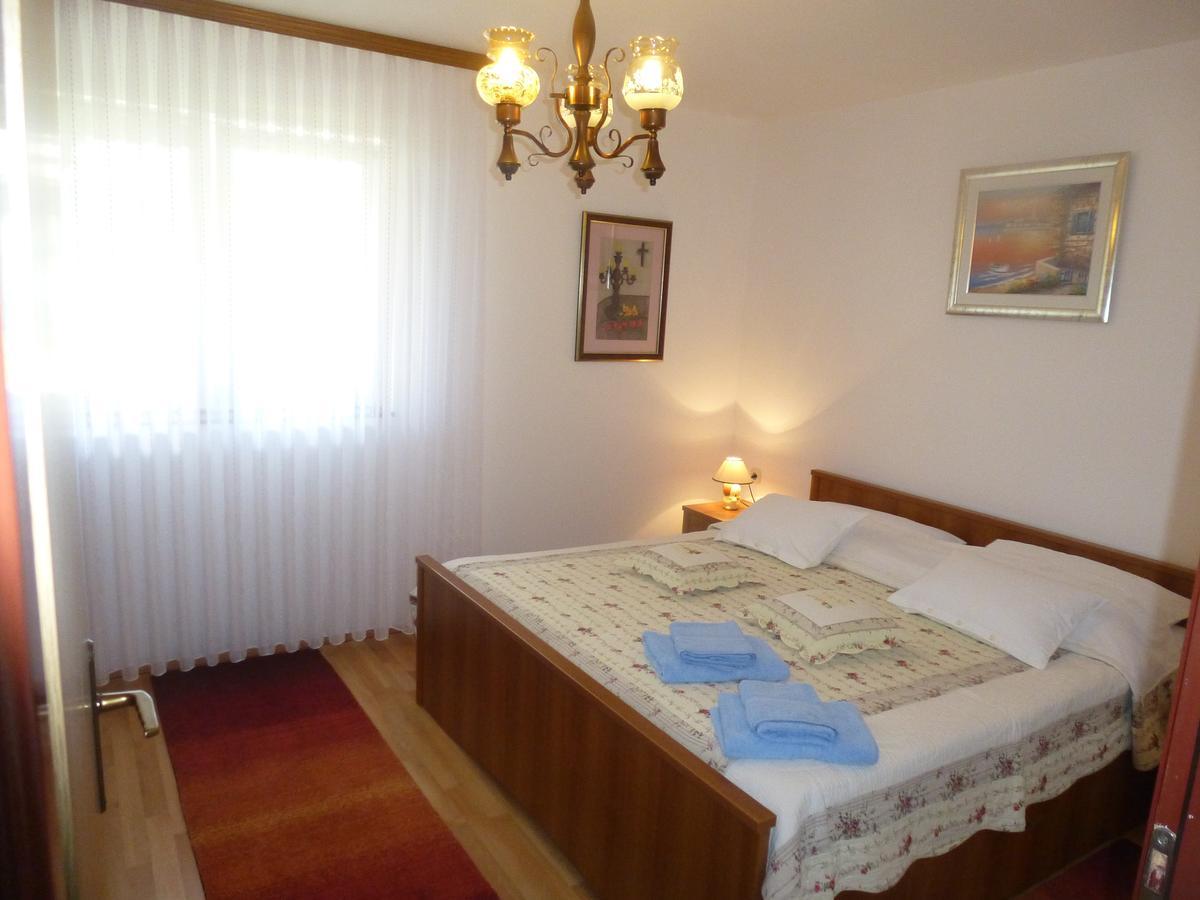 Apartments Mise Ogulin Buitenkant foto